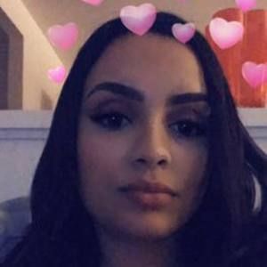 Meet your Posher, Raychel